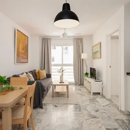 C18 Lovely Apartment In Malagueta Beach Málaga Buitenkant foto