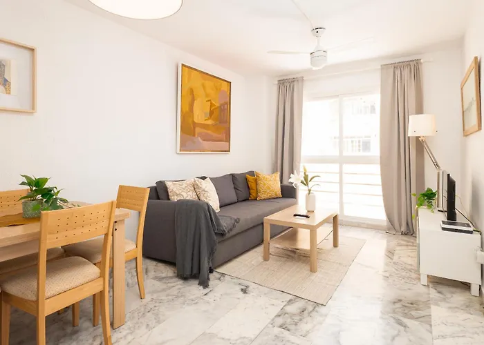 C18 Lovely Apartment In Malagueta Beach