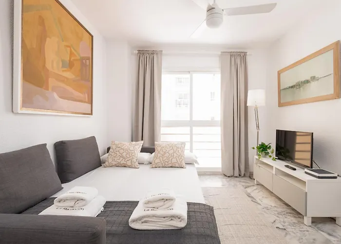 C18 Lovely Apartment In Malagueta Beach